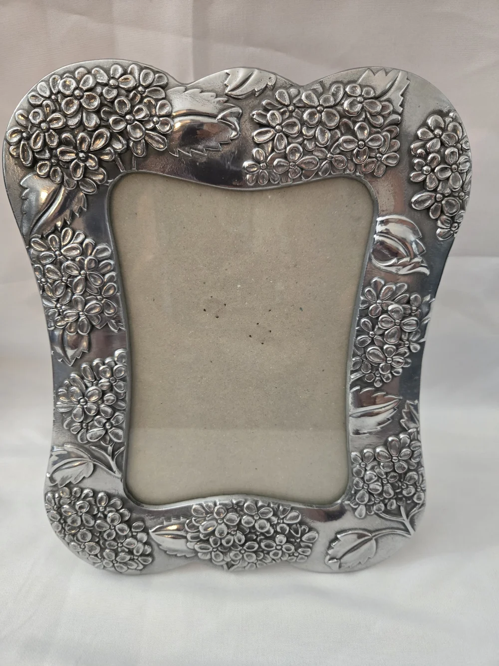 Vintage Silver Tone Floral Hydrangea Picture Frame 5x7